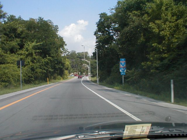 The north-eastern end of the Gene Snyder Freeway at US 42. (July 6, 2003)