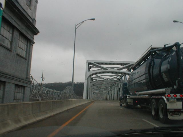 US 23 Spur - The 13th Street Bridge in Ashland (January 3, 2003)