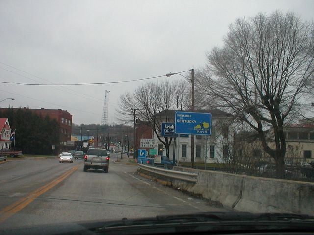Entering Kentucky on KY 32 in Louisa (January 3, 2003)