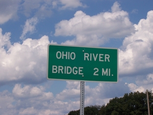 Signage near the Matthew E. Welsh Bridge over the Ohio River (Aug. 15, 2004).